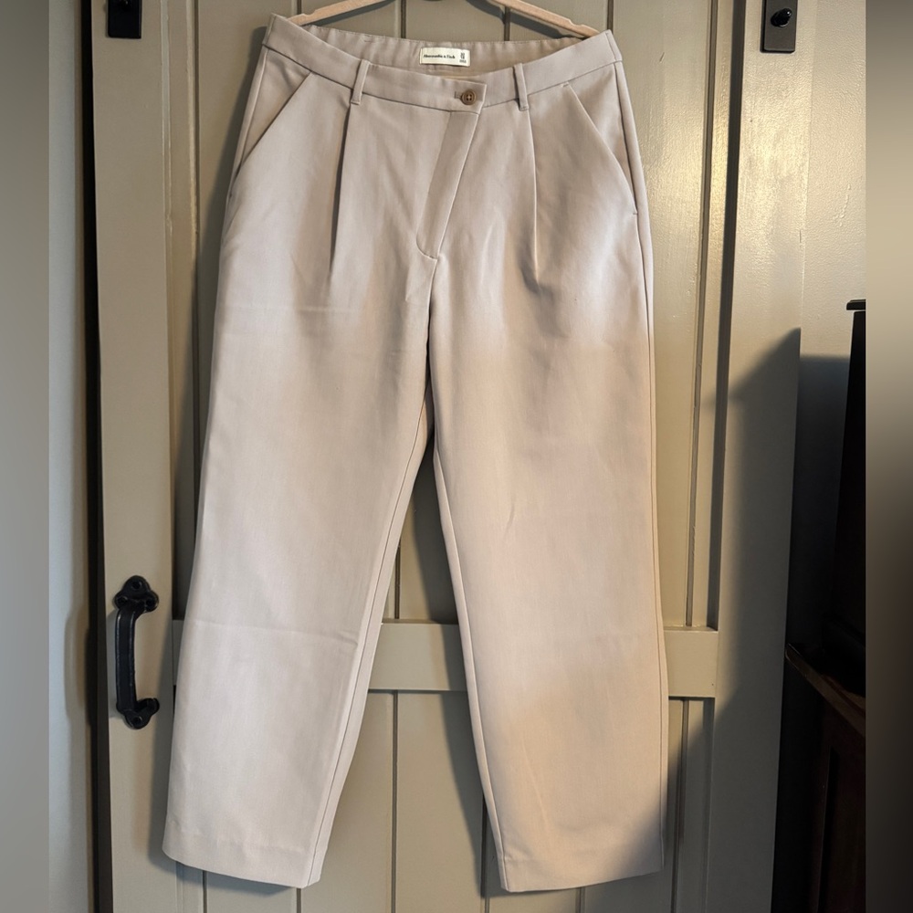 Abercrombie & Fitch Cream Straight-Leg Pants
